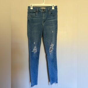 Women’s Levi’s 720 High Rise Super Skinny size 28